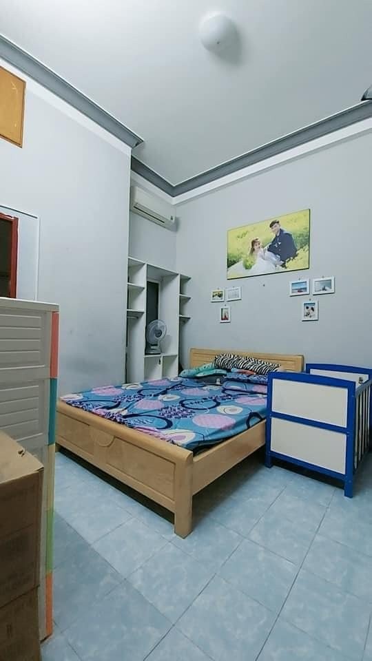 Bán nhà Tân Phú mặt tiền đường lớn, dt 60m2 3 tầng 4,8x13m Giá 6,6 tỷ cần bán gấp