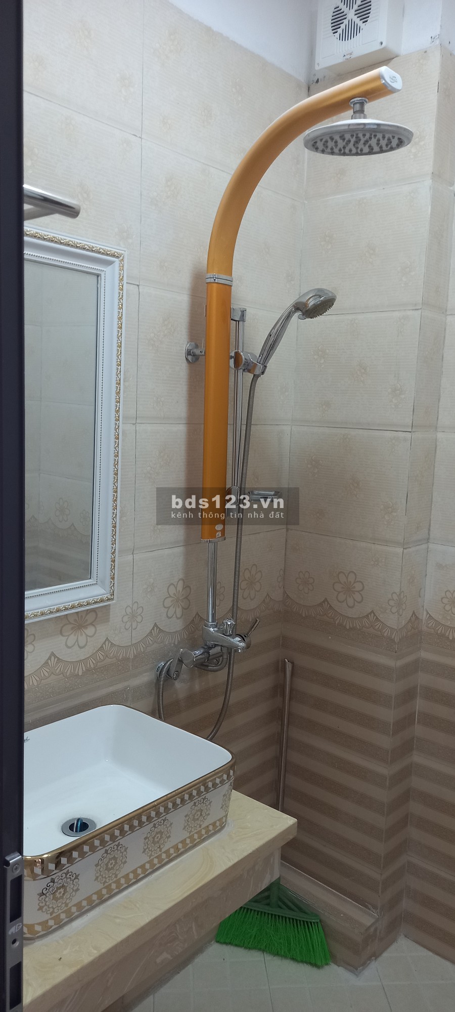 Nhà đẹp 50m 4 tầng lô góc 31/279 Hoàng Mai, giá chào 2.8 tỷ