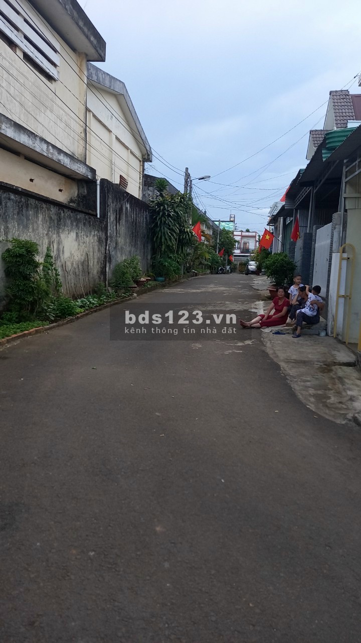 Bán đất ngay trung tâm thành phố Bảo Lộc, 252m2 giá chỉ 15tr/m2, đất full thổ cư, LH 0768900069