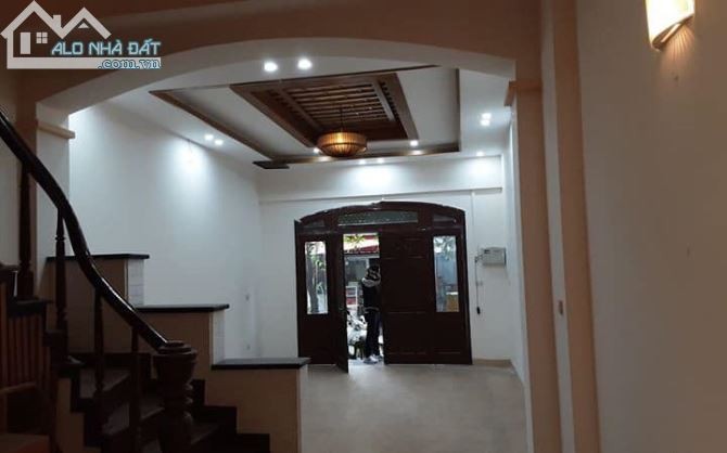 Bán nhà Phố Nguyễn Thị Định, Quận Cầu Giấy 50m2, 5 tầng ô tô, KD-MT lớn, chỉ 8.8 tỷ