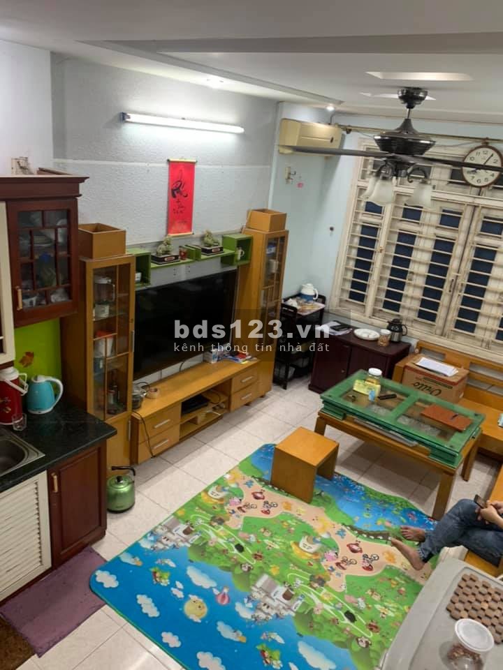 Bán nhà Lê Văn Lương 30m2 x 5 tầng, Ô tô đỗ cổng. Giá nhỉnh 2 tỷ
