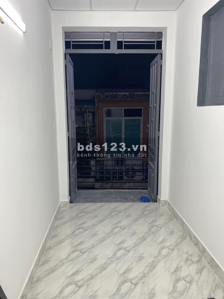 Bán Nhà Hẻm 4 Tầng DT 3 x 9 Trung Tâm Trần Phú P9 Q5 Giá 2.9 Tỷ