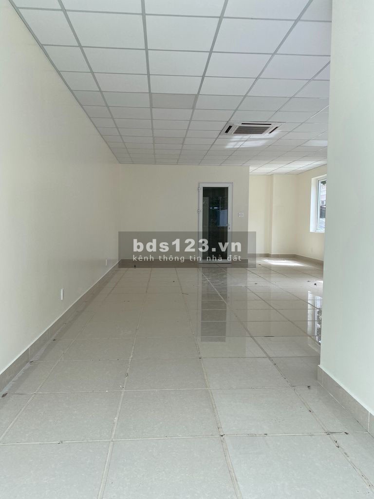 Văn phòng 6mx30m, hầm trệt 5 tầng đúc, thang máy mới 10% Thảo Điền, Quận 2