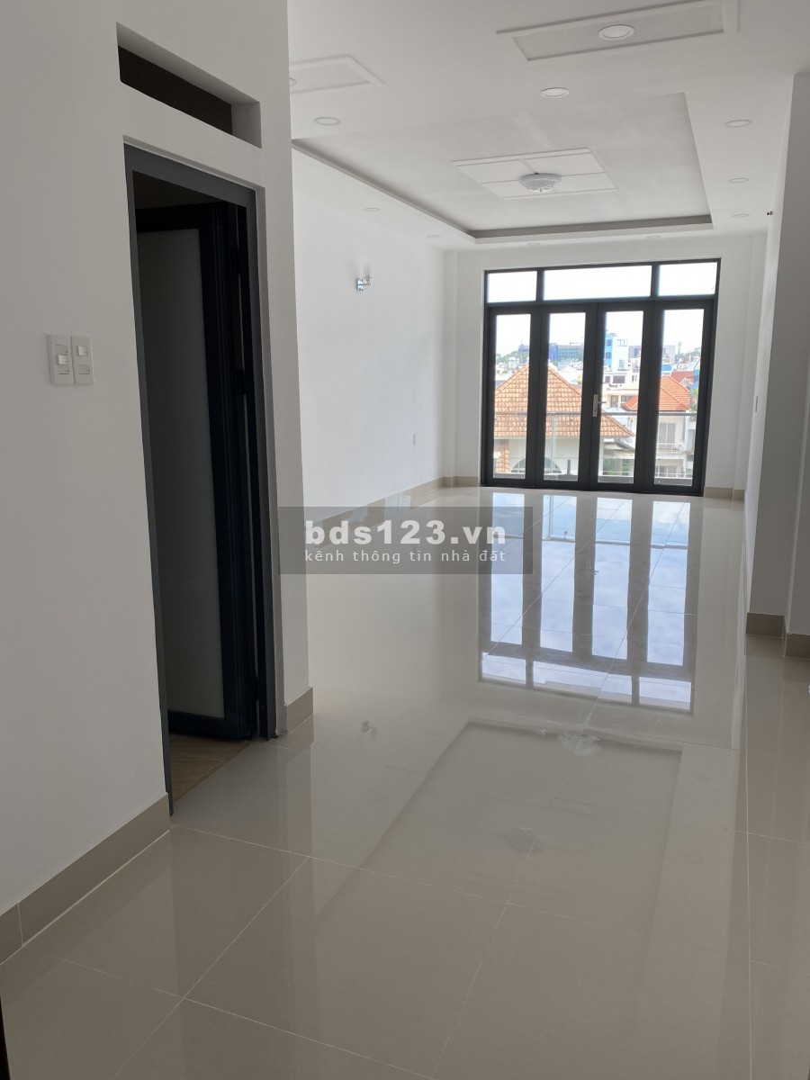 MT Mới Xây Nguyễn Trung Trực 4x18 Trệt 5Lầu-ST Giá 40Tr/th