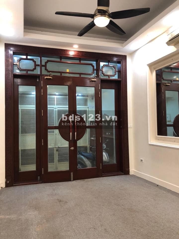 Bán nhà phố Cát Linh Hà Nội, diện tích 60m2