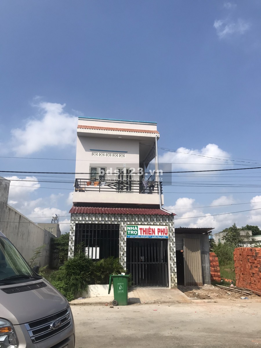 Cần bán gấp dãy trọ 9P liền kề KCN Lê Minh Xuân 3, SHR đang cho thuê kín,thu nhập tốt.