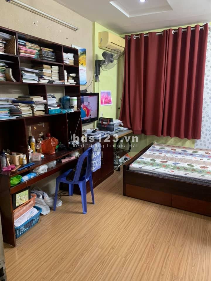Bán nhà Lê Văn Lương 30m2 x 5 tầng, Ô tô đỗ cổng. Giá nhỉnh 2 tỷ