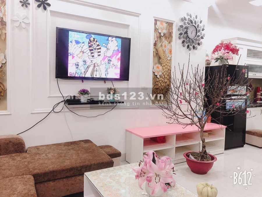 Bán nhà Ái Mộ 37m2 ô tô đỗ cửa lô góc, ngõ thông, giá 3.05 tỷ