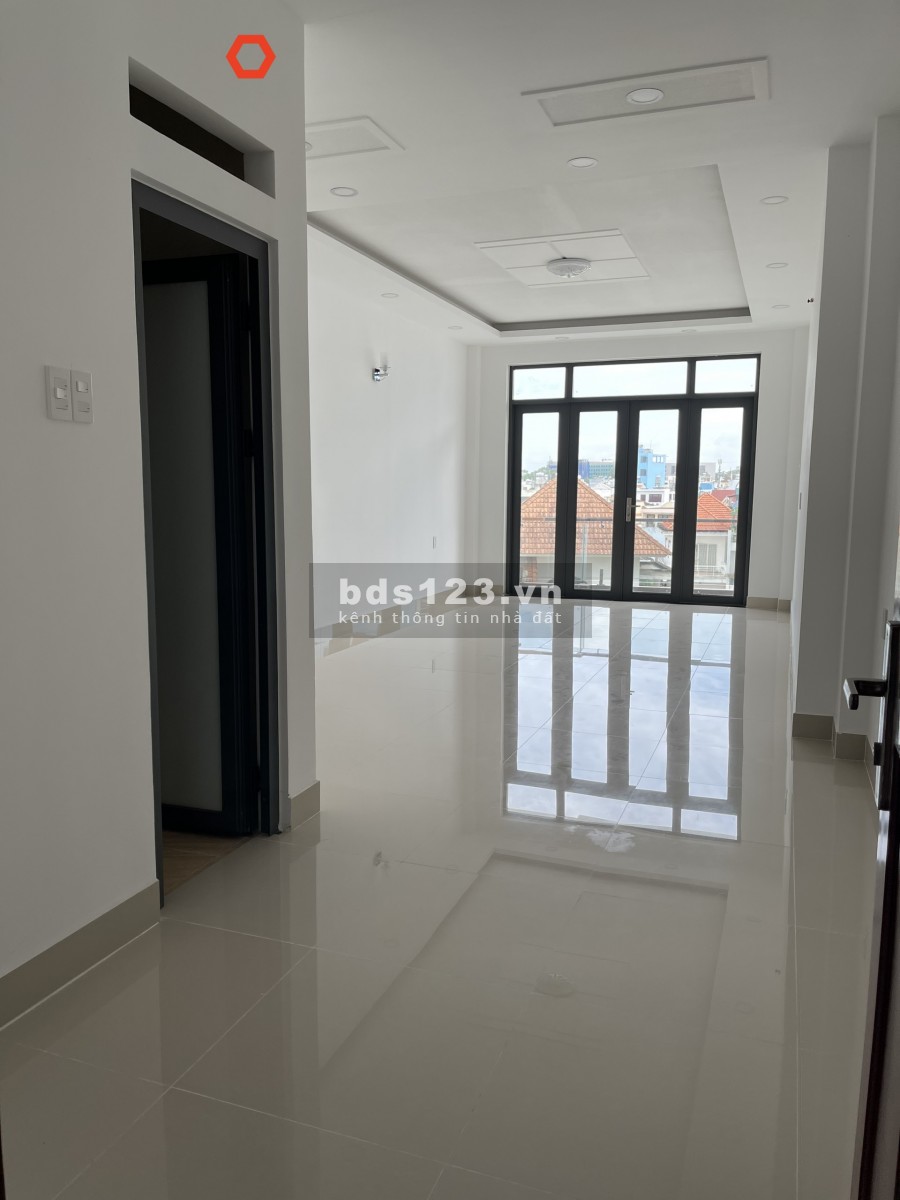 Mặt Tiền Nguyễn Trung Trực mới 100%: 4x17m trệt, lửng 5lầu thang máy.