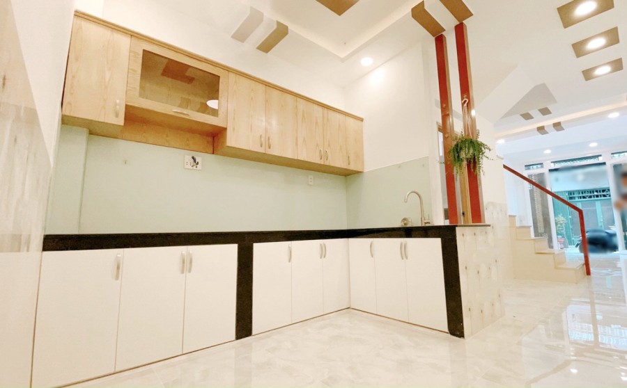 Nhà (3.6*12m) lửng, 3 lầu đúc BTCT hẻm 184 Âu Dương Lân P3 Q8