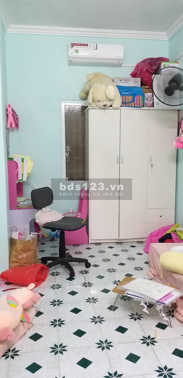 Bán nhà Hoàng Mai, gần phố, ngõ thông rộng các ngả, an sinh tốt, khu văn minh, 2.5 tỷ