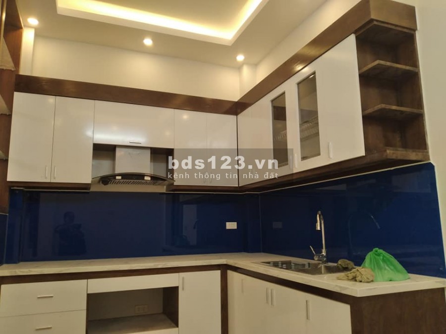Trung tâm quận ô tô đỗ cửa Chùa Hà 55m2, 4T, MT 7.5m, giá 5.5 tỷ Cầu Giấy