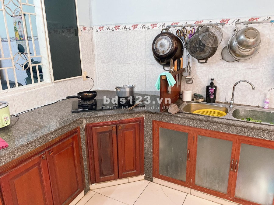 Bán nhà Quận Gò Vấp đường Quang Trung Phường 12 - 86M2 - 3 Tầng Giá 4.5Tỷ định cư bán gấp