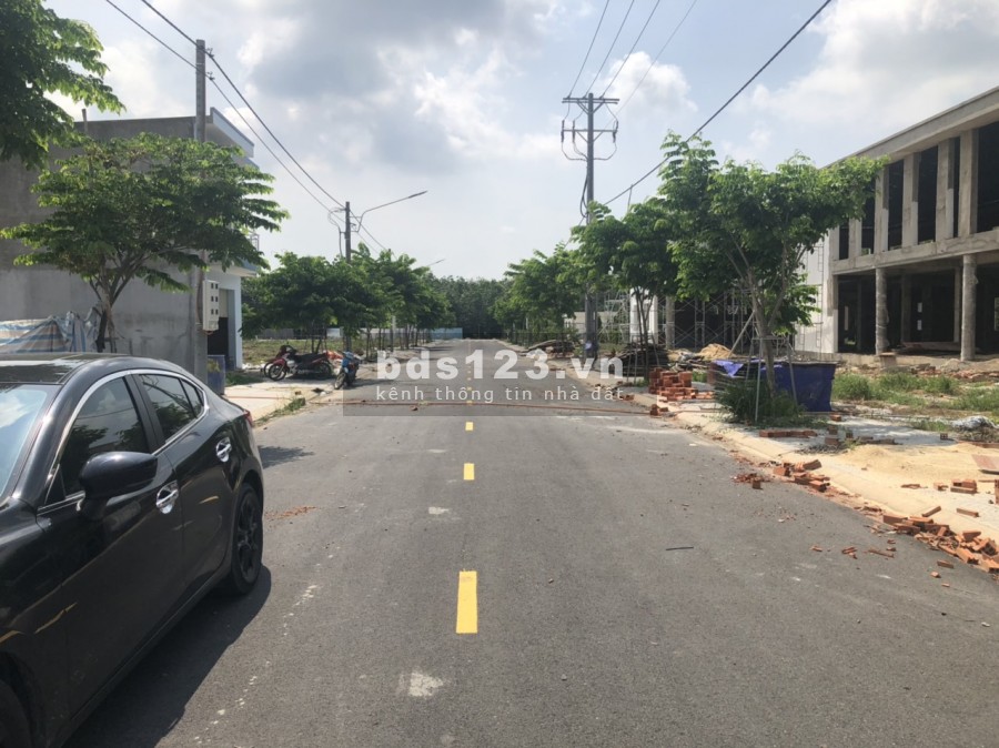 Đất không qua MG đường nhựa 13m có 1,5m thoát hiểm