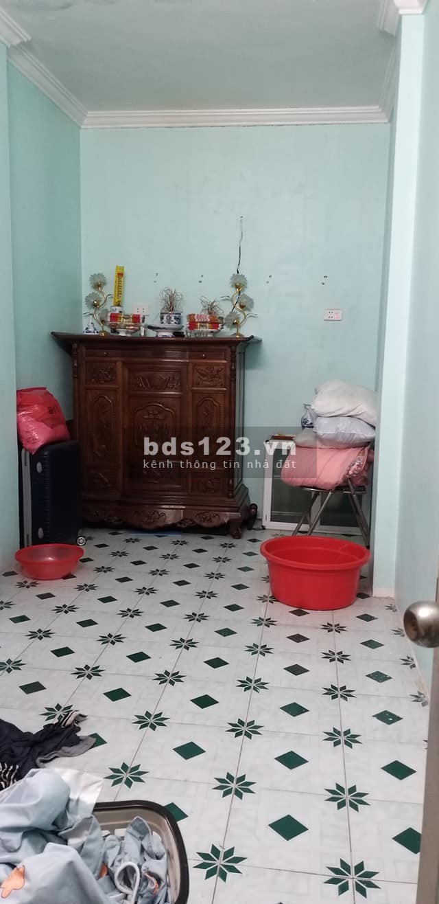 Bán nhà Hoàng Mai, gần phố, ngõ thông rộng các ngả, an sinh tốt, khu văn minh, 2.5 tỷ