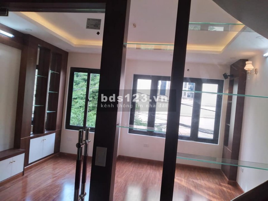 Trung tâm quận ô tô đỗ cửa Chùa Hà 55m2, 4T, MT 7.5m, giá 5.5 tỷ Cầu Giấy