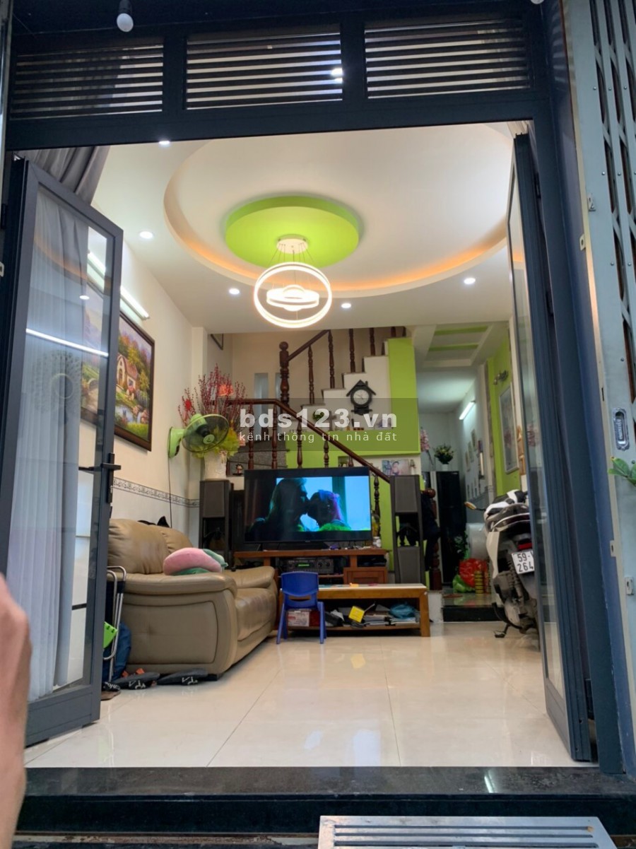 VIP! Tôi cần tiền bán gấp nhà Mặt tiền Lê Lợi, Hóc Môn 1T1L 56m2, giá bán nhanh 600tr, SHR