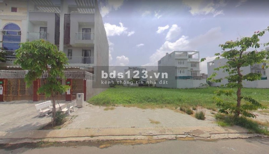 Dịch covid bán nhanh lô đất đẹp ngay mặt tiền đường Bùi Công Minh - Long Điền