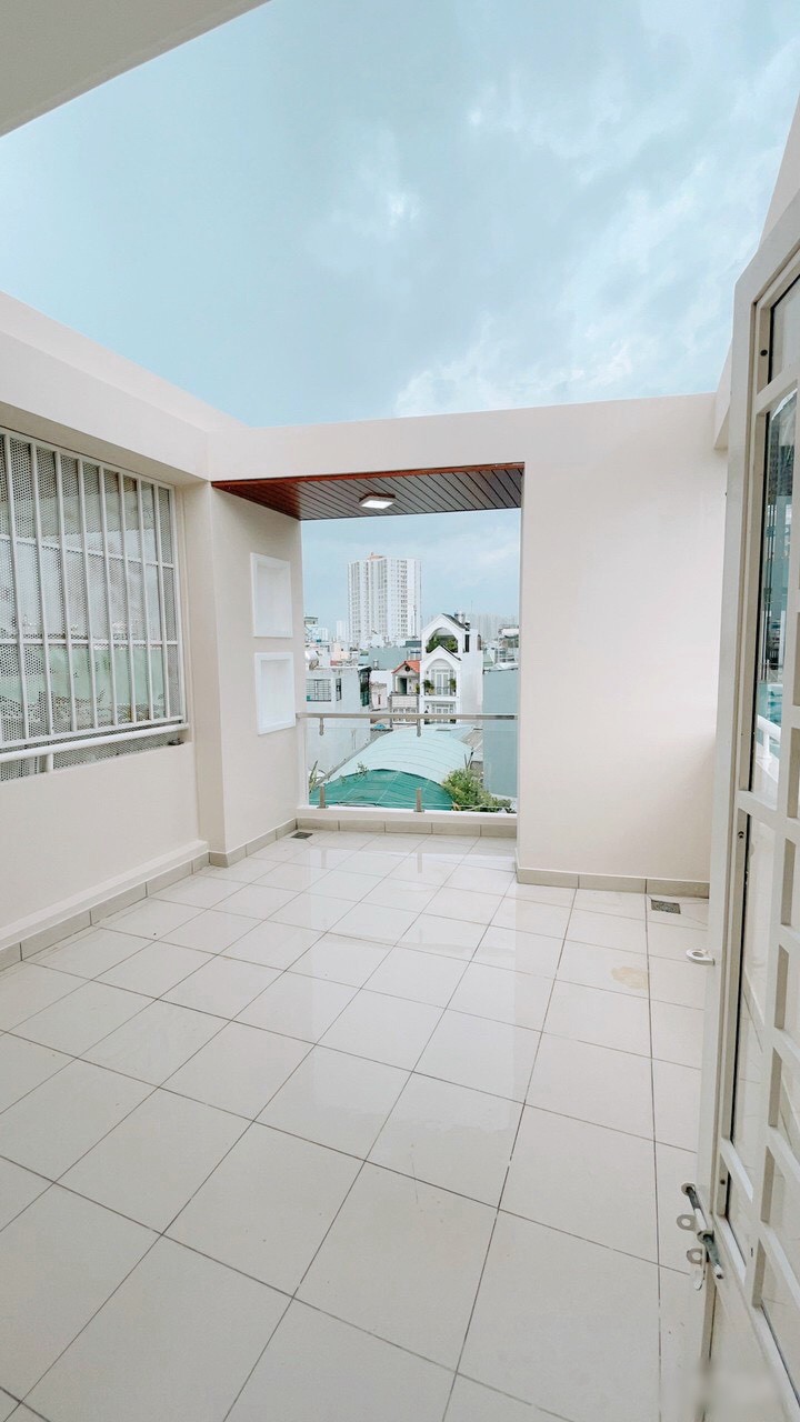 Nhà (3.6*12m) lửng, 3 lầu đúc BTCT hẻm 184 Âu Dương Lân P3 Q8