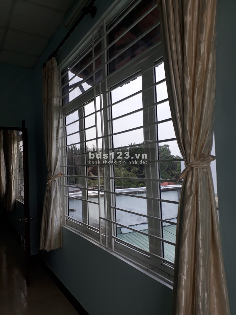 Cho thuê nhà 5x25 Có sân oto Hẻm xe hơi QL13