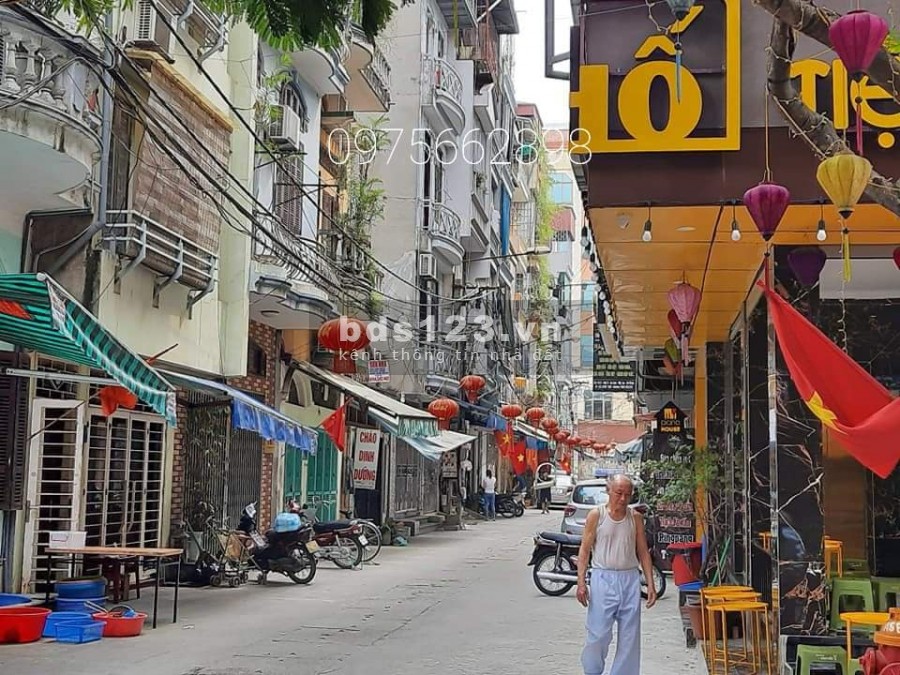 Hàng Siêu hiếm Hà Đông, Nhỉnh 5 Tỷ có nhà phân lô Ao Sen, Kinh doanh đỉnh; LH: 0913621088