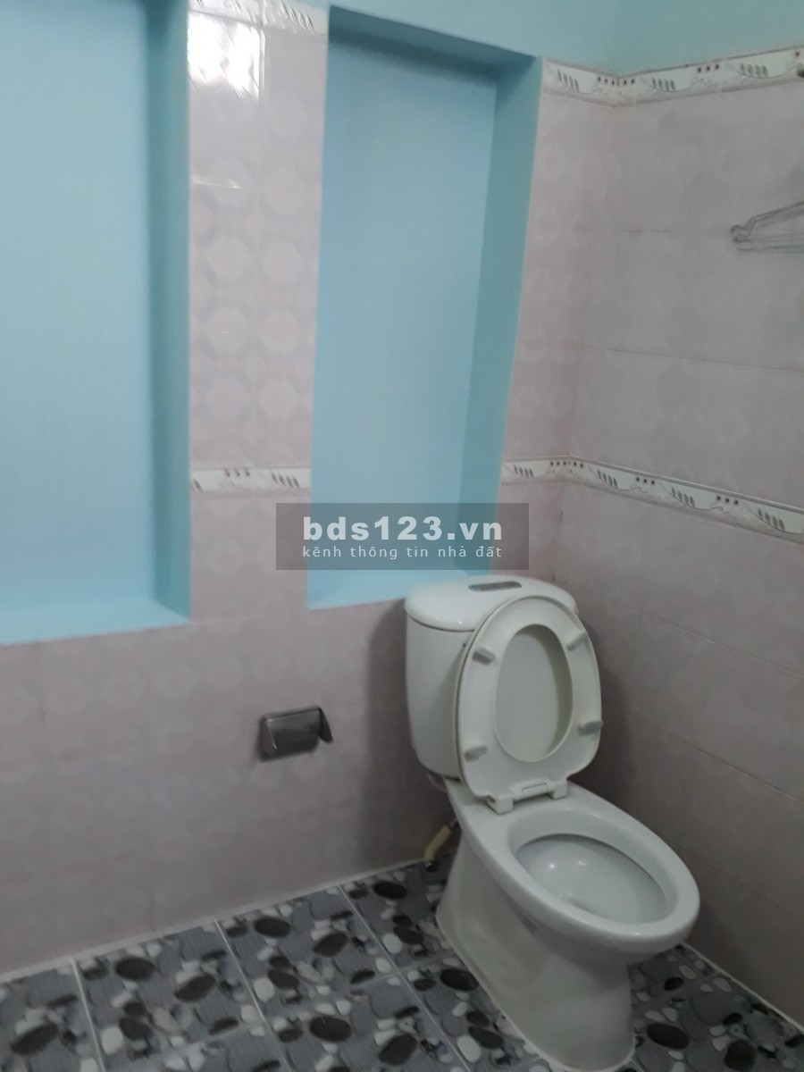 Cho thuê nhà 5x25 Có sân oto Hẻm xe hơi QL13