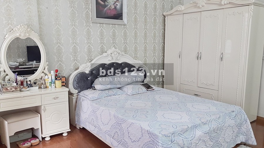 Bán nhà Cầu Giấy, gara ô tô 2 chiếc, 60m2 x 5 tầng, mặt tiền 5.8m, 8.6 tỷ