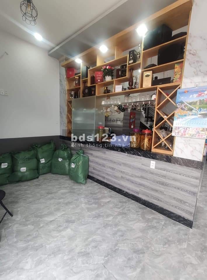 Nợ Nhiều Bán Gấp Nhà Thống Nhất 72 m2 (4x18), 4 lầu nhỉnh 6Tỷ.
