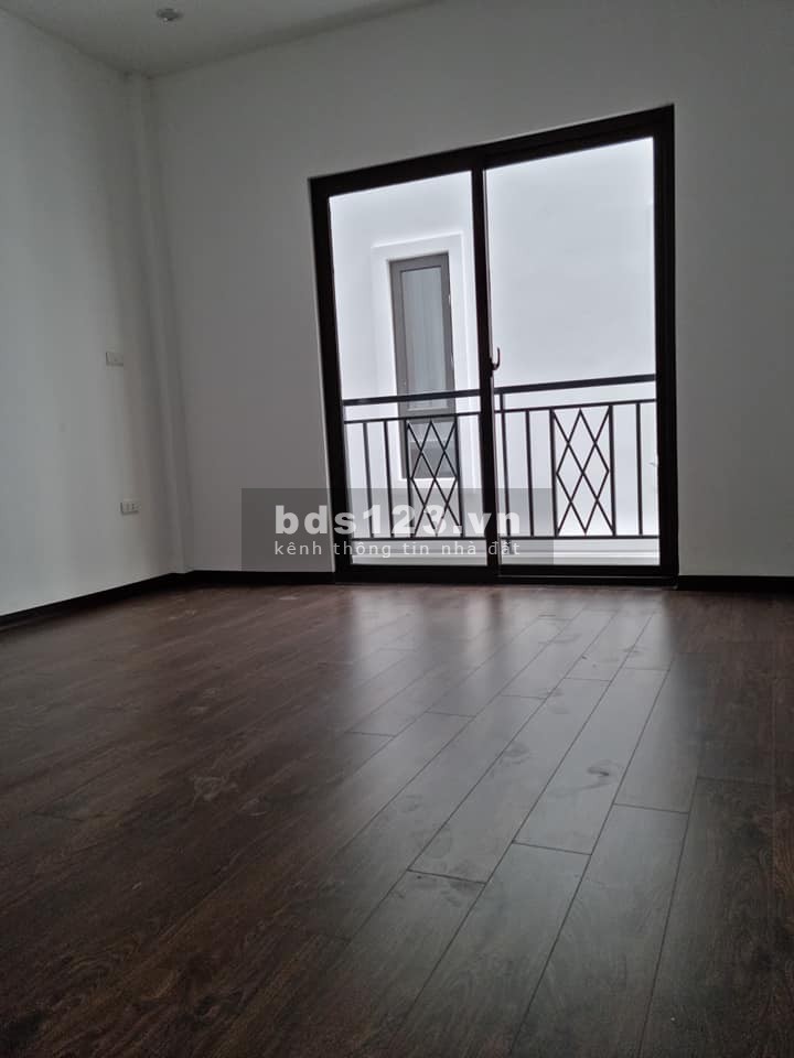 Phố Vip Đào Tấn, nhà mới ở luôn, giá 4.5 tỷ, có thương lượng