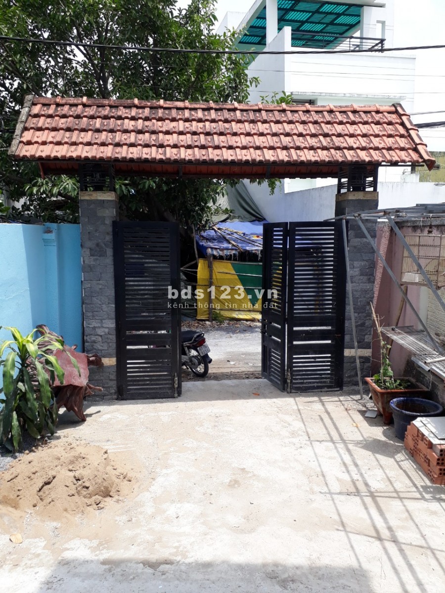 Cho thuê nhà 5x25 Có sân oto Hẻm xe hơi QL13
