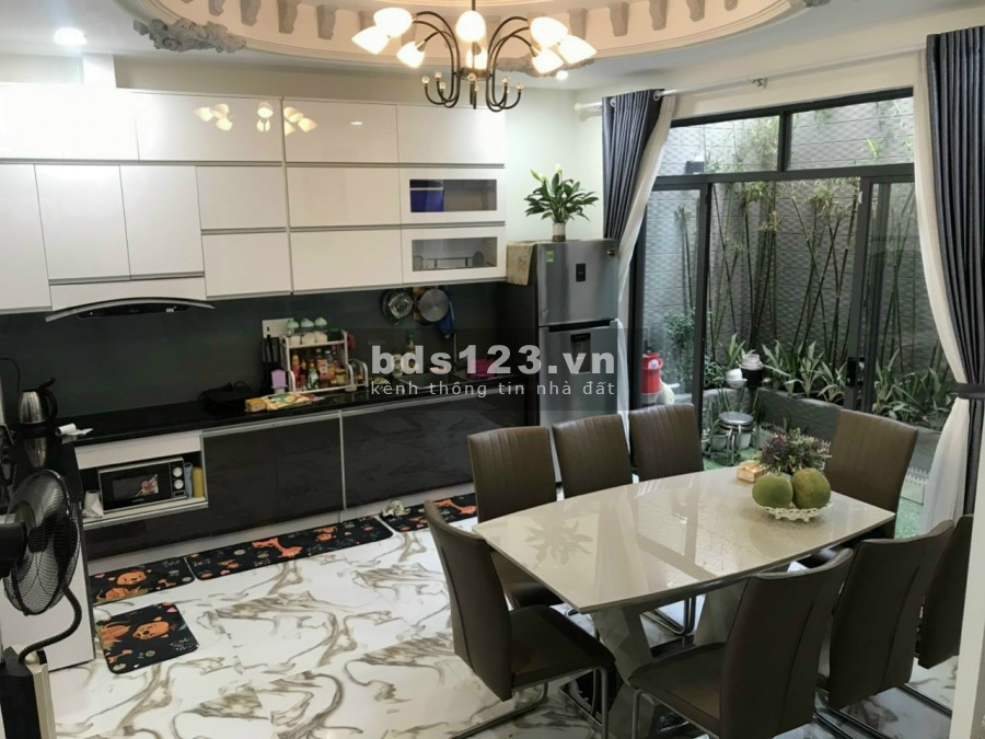 Nhà Mặt Tiền Lâm Văn Bền, Q7 :Diện tích 105m2