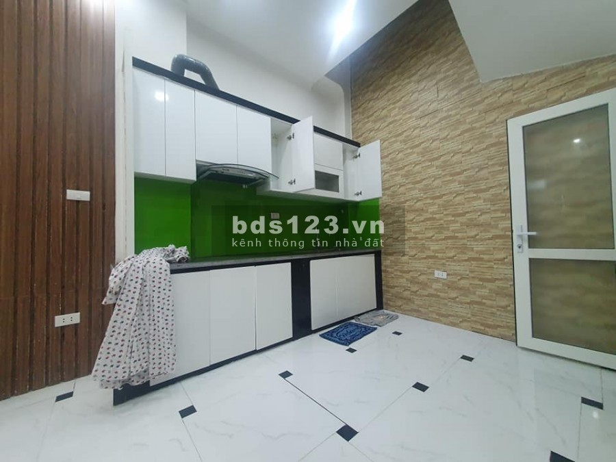 Bán nhà nguyên căn bom tấn, Quận Thanh Xuân, mt 5m, dtsd 57m2, giá 4.25 tỷ