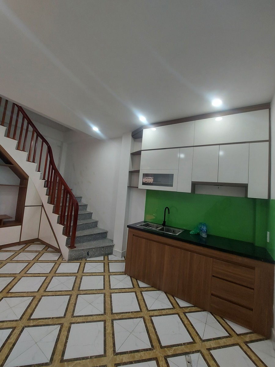 Nguyễn Lương Bằng 35m 4 tầng mt6m giá 2.85 tỷ.LH 0862611185