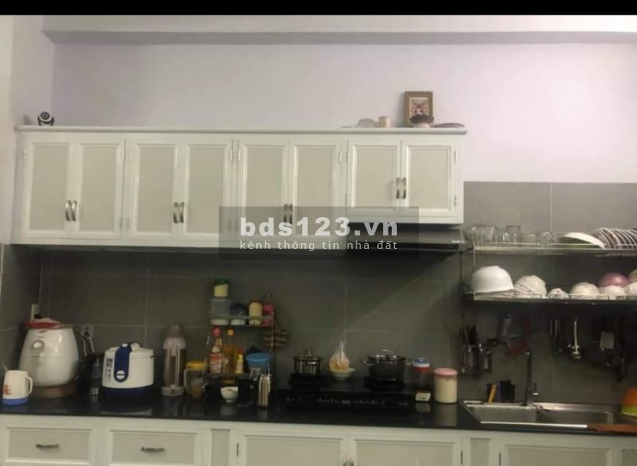Nhà 3 tầng BTCT Phan Văn Trị P11 Bình Thạnh chỉ có 4tỷ5