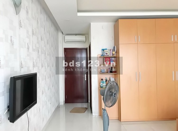 Nhà phố tuyệt đẹp 3 lầu đúc kiên cố, mặt tiền đường, phường Tân Phong, Quận 7