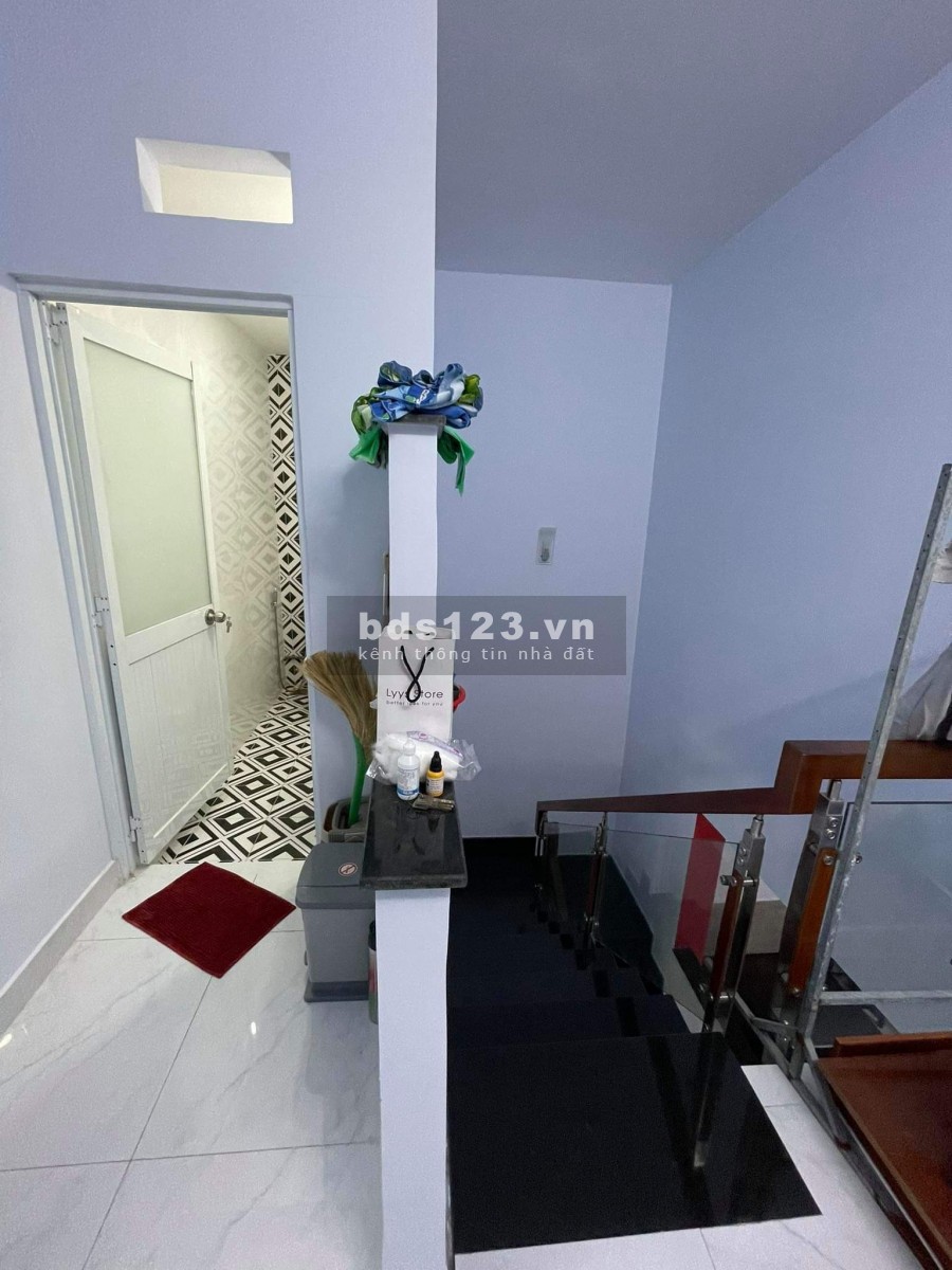 Nhà sẹc 1 đường Nguyễn Thái Sơn 60m2 chỉ có 3tỷ6