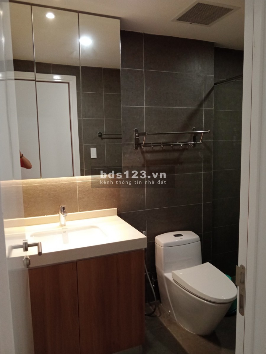 Thuê căn hộ 2 phòng ngủ/2WC nội thất mới đẹp tại Republic Plaza chỉ 16 Triệu Tel 0942.811.343 Tony