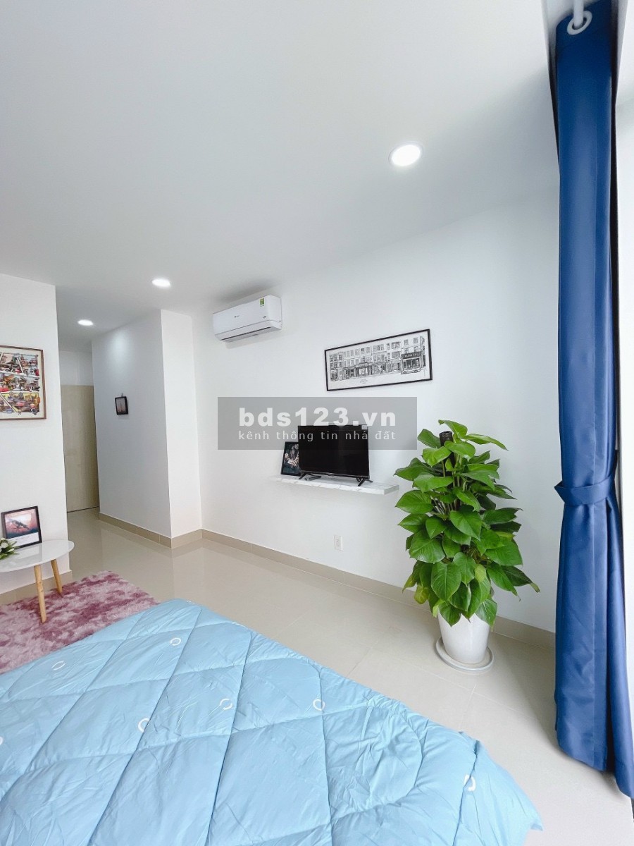 Căn hộ full nội thất mới xây chưa qua sử dụng giá siêu rẻ ban công riêng Quận Phú Nhuận