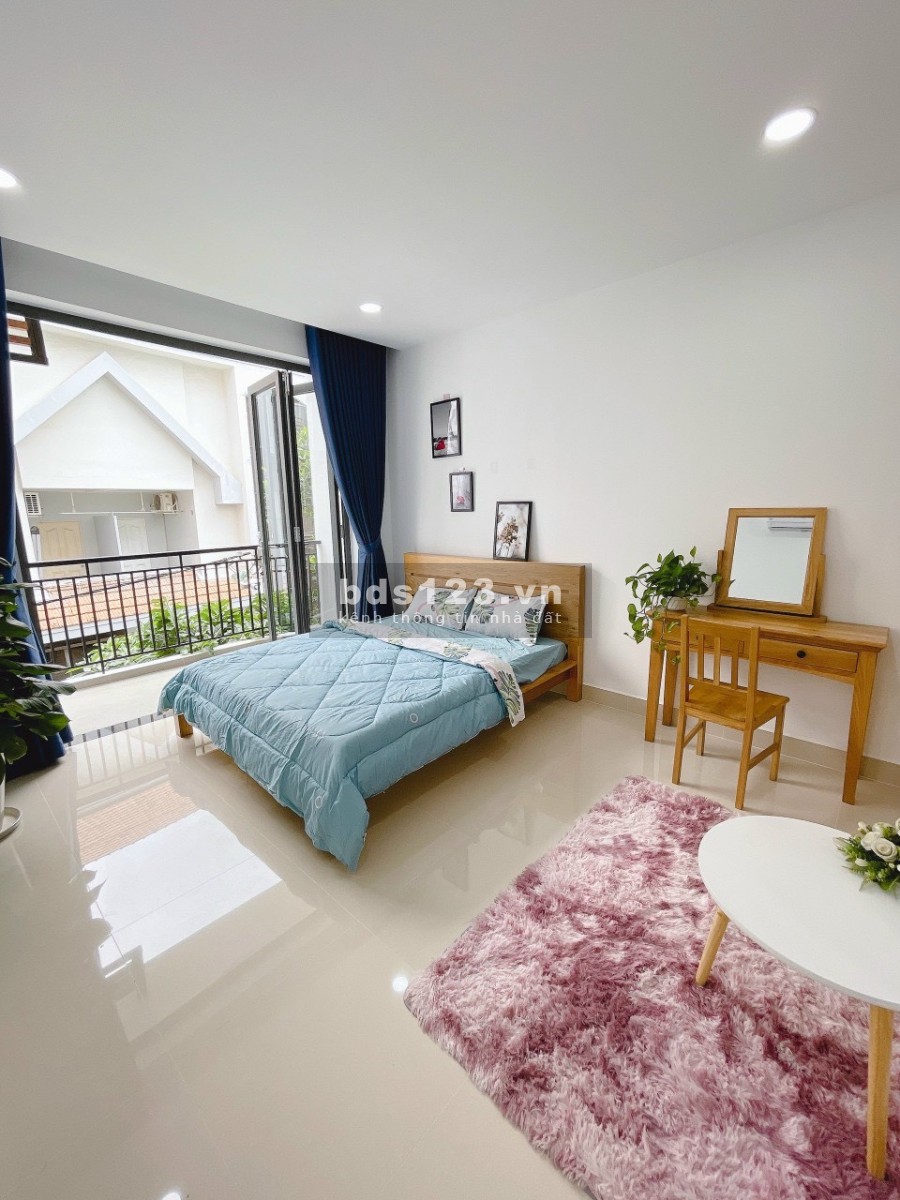 Căn hộ full nội thất mới xây chưa qua sử dụng giá siêu rẻ ban công riêng Quận Phú Nhuận