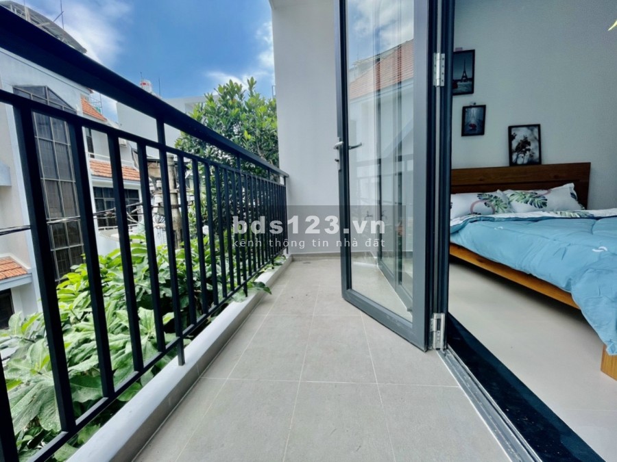 Căn hộ full nội thất mới xây chưa qua sử dụng giá siêu rẻ ban công riêng Quận Phú Nhuận