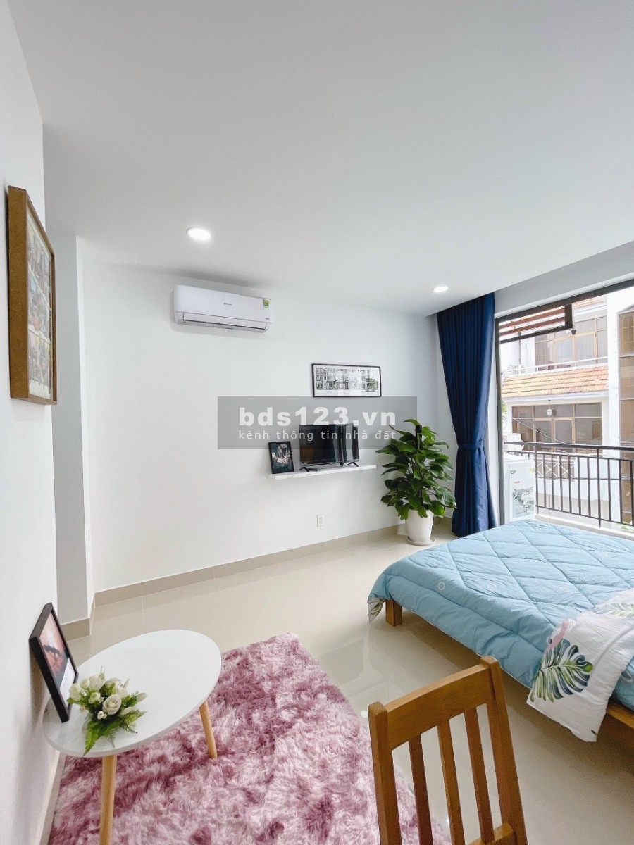 Căn hộ full nội thất mới xây chưa qua sử dụng giá siêu rẻ ban công riêng Quận Phú Nhuận