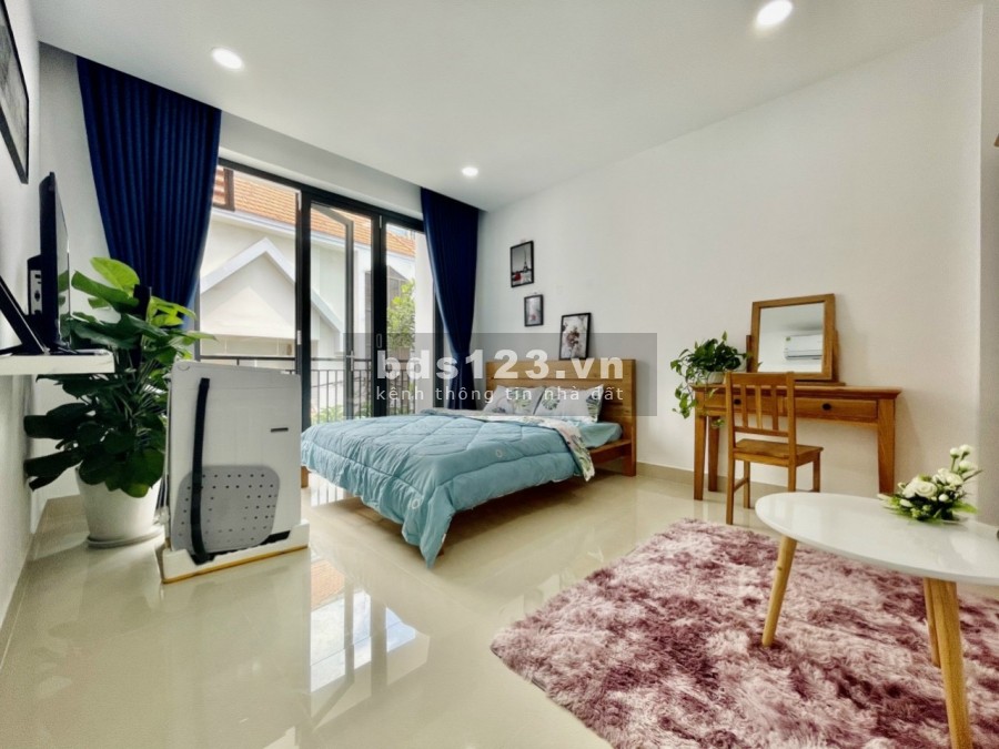 Căn hộ full nội thất mới xây chưa qua sử dụng giá siêu rẻ ban công riêng Quận Phú Nhuận