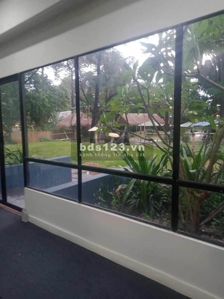 Cho thuê NNC Đường nội bộ 3 Tháng 2, P.12, Q. 10. ngang 35 x 10m, giá 85tr