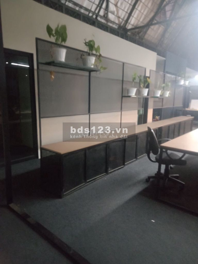 Cho thuê NNC Đường nội bộ 3 Tháng 2, P.12, Q. 10. ngang 35 x 10m, giá 85tr