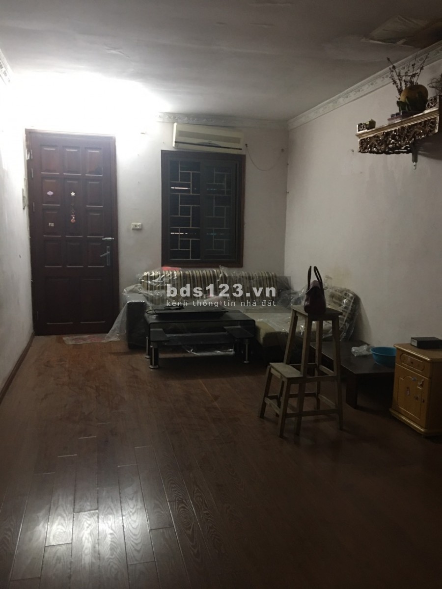 Tôi cần bán gấp nhà tập thể tầng 2 mai động DT 30M, giá 1.25 tỷ, 10m ra ngõ ô tô
