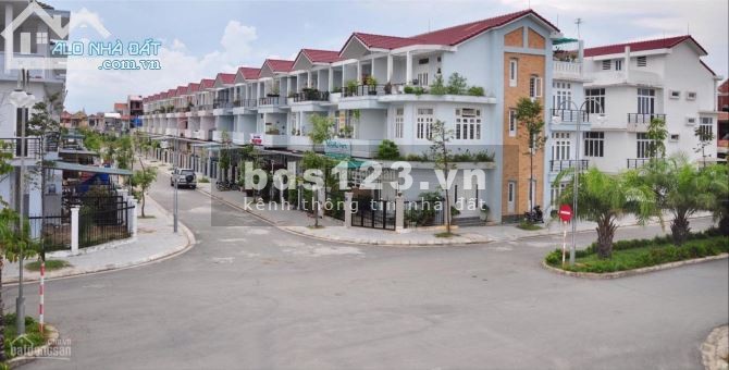 Cần bán nhà 3,5 tầng 2 mặt tiền nhà phố khu đô thị An Cựu City, thành phố Huế, gí 3.9 tỷ