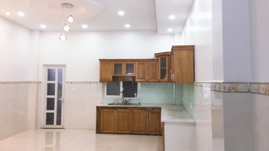 Bán nhà Phạm Văn Bạch phường 15 Tân Bình 49m2 chỉ 4 tỷ