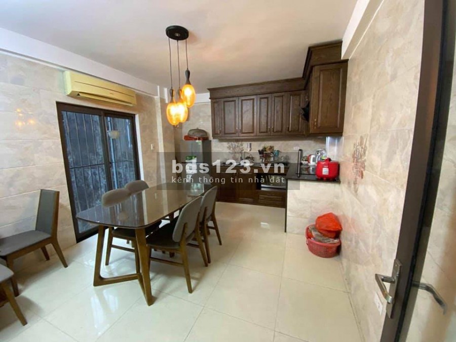 Bán nhà, 63 Trần Quốc Vượng, lô góc đẹp nhất vùng, dt 30m2*5 tầng*2.65 tỷ