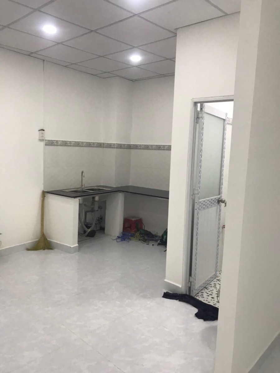 Nhà rẻ nhất Quận dt 60m2, 4 pn, Tôn Đản Quận 4 chỉ 3.6 tỷ