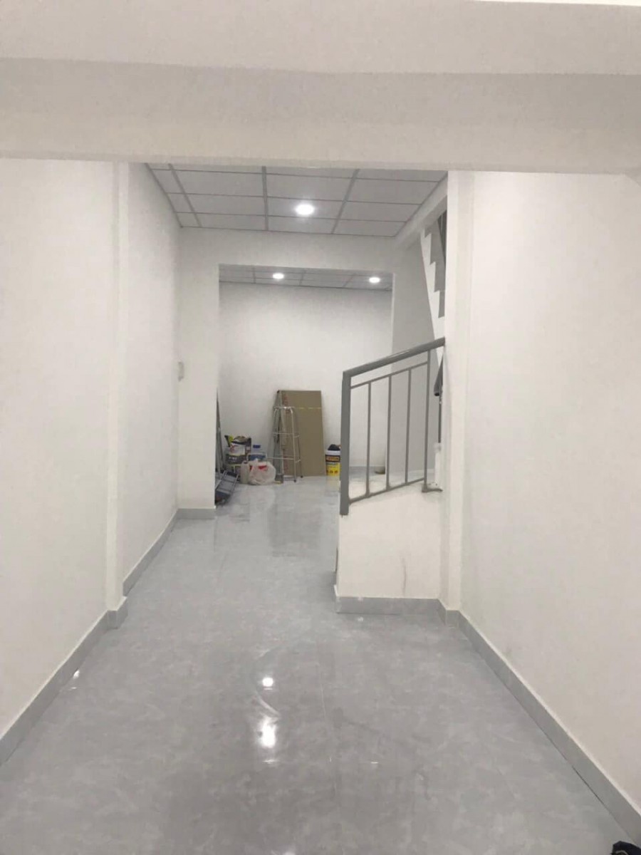 Nhà rẻ nhất Quận dt 60m2, 4 pn, Tôn Đản Quận 4 chỉ 3.6 tỷ